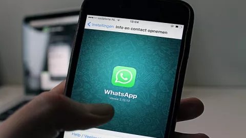Setelah Instagram, Whatsapp akan Punya Fitur Dark Mode - GenPI.co