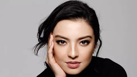 Intip Deretan Foto Raline Shah yang Bikin Dada Berdesir - GenPI.co