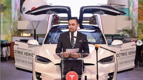 Soal Penertiban Mobil Mewah, Ahmad Sahroni: Polisi Jangan Arogan - GenPI.co