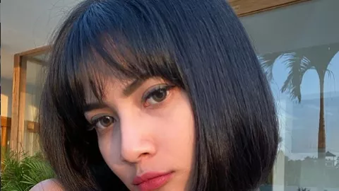 Dikerjain Suami, Vanessa Angel Joget Pakai Hot Pants - GenPI.co