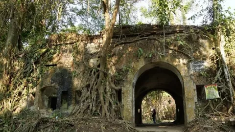 Hutan Payau Hingga Benteng Pendhem, Wisata Akhir Tahun di Cilacap - GenPI.co