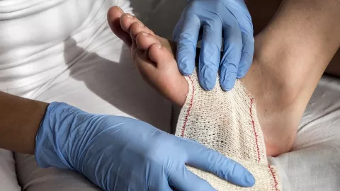 Awas Tetanus, Pakai Api atau Soda Kue sebagai Pertolongan Awal - GenPI.co