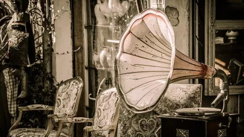 3 Lagu Cinta Paling Hit di era 80-an, Saat kamu Belum Lahir - GenPI.co
