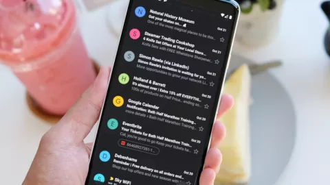 Riset: Fitur Dark Mode di Smartphone Bisa Rusak Pola Tidur - GenPI.co