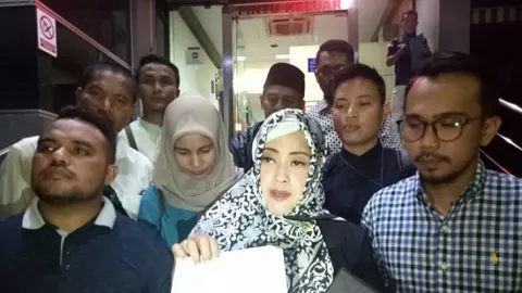 Polisi Periksa Fahira Terkait Laporannya terhadap Ade Armando - GenPI.co