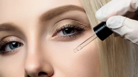 Beberapa Produk Skincare Tidak Baik untuk Area sekitar Mata - GenPI.co
