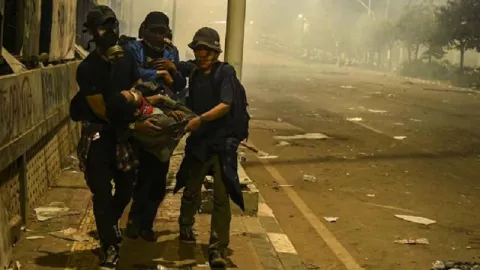 Bentrok dengan Aparat, Satu Mahasiswa Meninggal di Kendari  - GenPI.co
