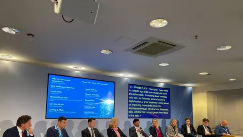 Menteri Johnny di IGF: Saat Rusuh, Kecepatan Internet Diperlambat - GenPI.co