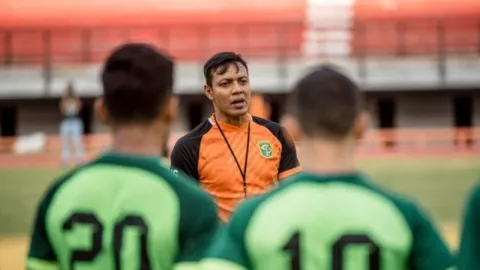 Bejo Sugiantoro Bawa Persebaya Menang di Kandang Badak Lampung FC - GenPI.co