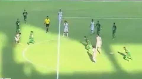 Bermain di Kandang Bonek, Persija Tahan Imbang Persebaya 1-1 - GenPI.co