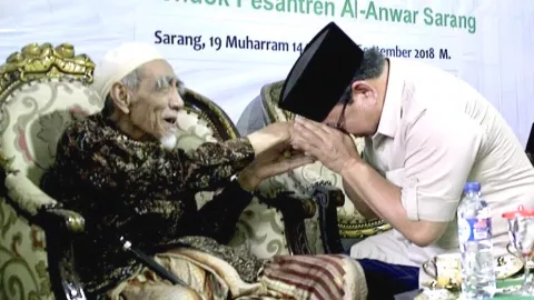 Mbah Moen Meninggal, Prabowo Ajak Masyakarat Indonesia Berdoa - GenPI.co