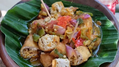 Buat Teman Bersantai di Hari Minggu, Bikin Tahu Gejrot Yuk - GenPI.co