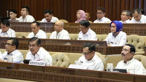 Honorer yang Sudah Bekerja Lama Harus Diprioritaskan Jadi PNS - GenPI.co