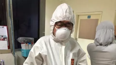 Meski Sudah Sepuh, Dokter Handoko Tetap Berjuang Melawan Corona - GenPI.co
