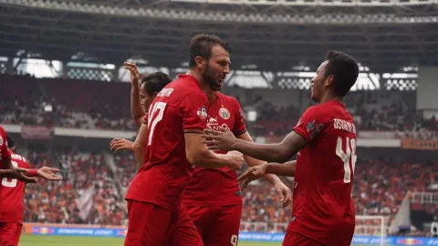 Efek Wabah Corona, Laga Persija vs Persebaya Ditunda - GenPI.co