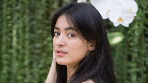 Inilah Minyak yang Bikin Wajah Mulus Seperti Mawar de Jongh - GenPI.co