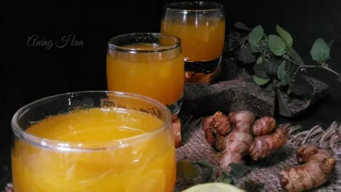 Tingkatkan Sistem Imun, Bikin Minuman Kunyit Lemon Yuk! - GenPI.co