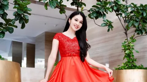 Social Distancing, Sandra Dewi Makan Kayak Orang Gila - GenPI.co