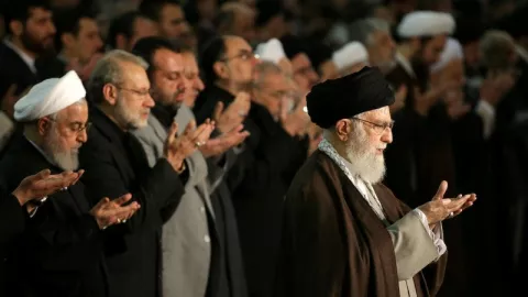 Ayatollah Ali Khamenei Bikin Trump Kesal, ini Sebabnya - GenPI.co