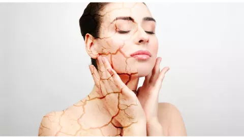 Rahasia Aplikasi Makeup pada Kulit Kering Agar tidak Crack - GenPI.co