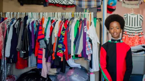 Bocah 11 Tahun Buka Toko Pakaian Bekas untuk Orang Tak Mampu - GenPI.co