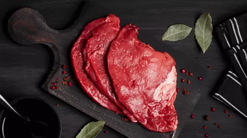 Sebelum Masuk Panci, Daging Tak Perlu Dibilas! Malah Bahaya - GenPI.co