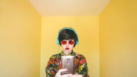3 Zodiak Extrovert Sekaligus Pecandu Perhatian - GenPI.co
