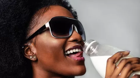 Belum Terbiasa Susu Sapi, Coba Minum ini dan Rasakan Manfaatnya - GenPI.co