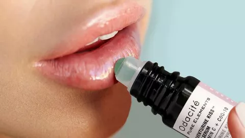 Bikin Bibir Sehat, Ini 3 Manfaat Lip Serum - GenPI.co