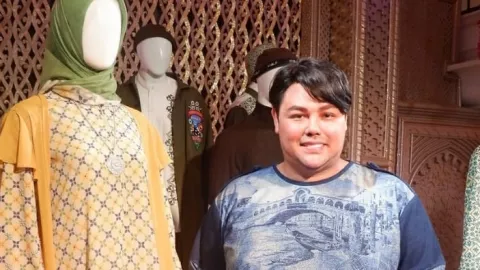 Sambut Lebaran 2020, Ivan Gunawan Rilis Koleksi Gamis Mandja - GenPI.co