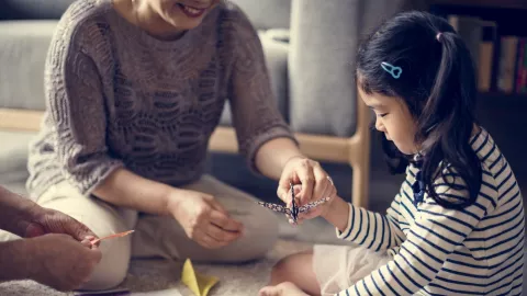 Bunda, Ajarkan Origami pada Anak dan Lihat Manfaatnya - GenPI.co