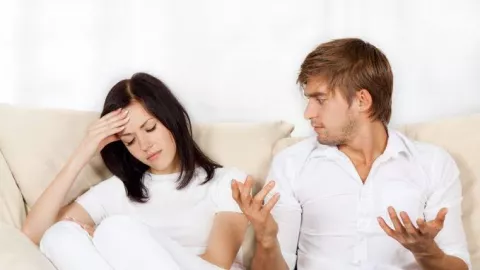 Punya Pacar Posesif itu Nyebelin, Kenali Tandanya dan Tinggalkan! - GenPI.co