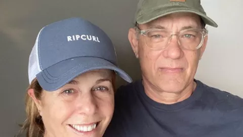 Setelah 2 Minggu Isolasi Mandiri, Tom Hanks dan Istri membaik - GenPI.co