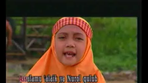 Ingat Sulis Cinta Rasul? Ini 4 Potret Setelah 20 Tahun - GenPI.co