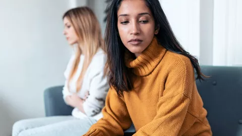 Biar Nggak Iri Hati dan Julid Sama Orang Lain, Lakukan ini - GenPI.co