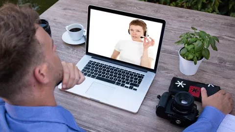 3 Aplikasi Video Conference Alternatif Terbaik Selain Zoom - GenPI.co