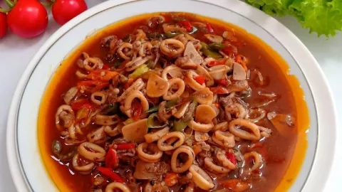 Bikin Ngiler! Resep Cumi Saus Padang Pedas Ala Rumahan - GenPI.co
