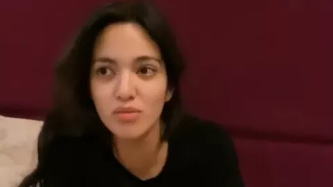 Nia Ramadhani BT di Rumah Gara-Gara Corona, Suami Ajak Nge-Wine - GenPI.co