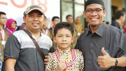 Dhandy Hibatulloh Peraih Medali Kompetisi Matematika di Bulgaria - GenPI.co