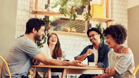 Bikin Makin Seru, 3 Kiat Ngobrol dengan Kenalan Baru - GenPI.co