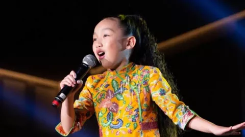 Malea Emma, Bocah Keturunan Indonesia Bernyanyi di Laga Amerika - GenPI.co