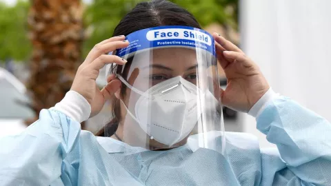 Cegah Corona, Face shield Lebih Ampuh Ketimbang Masker - GenPI.co