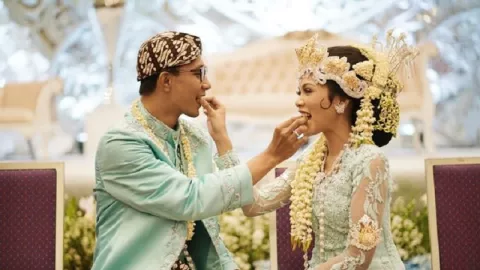 Sakral! Ini 6 Prosesi Pra-Pernikahan Adat Sunda yang Wajib Tahu - GenPI.co