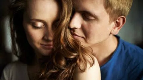 Mencium Bau Keringat Pacar Ampuh Turunkan Stres - GenPI.co