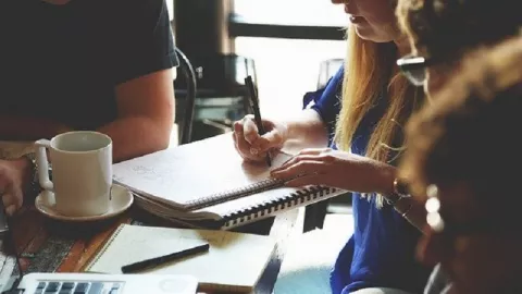 Kisah Perjuangan 3 Kerajaan Bisnis Terbesar di Indonesia - GenPI.co