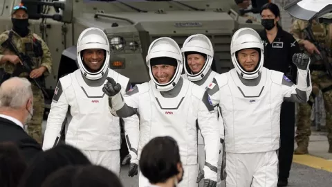 NASA, SpaceX Kirim 4 Astronaut ke Stasiun Antariksa Internasional - GenPI.co