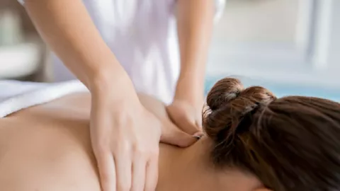 Ternyata ini Alasan Ilmiah Orang yang Dipijat Bisa Bersendawa - GenPI.co