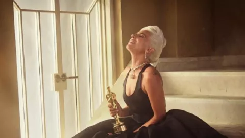 Lady Gaga Kembali ke Dunia Akting lewat Bullet Train - GenPI.co
