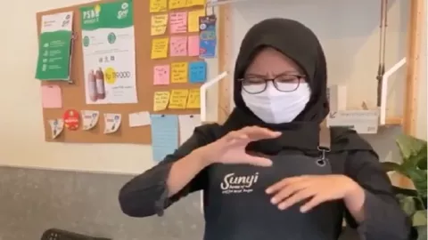 Siti Rodiah, Barista Tunarungu di Sunyi Coffee - GenPI.co