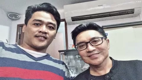 Awalnya Usaha Sampingan, Kini Gerai Cukur Rambutnya Beranak Pinak - GenPI.co